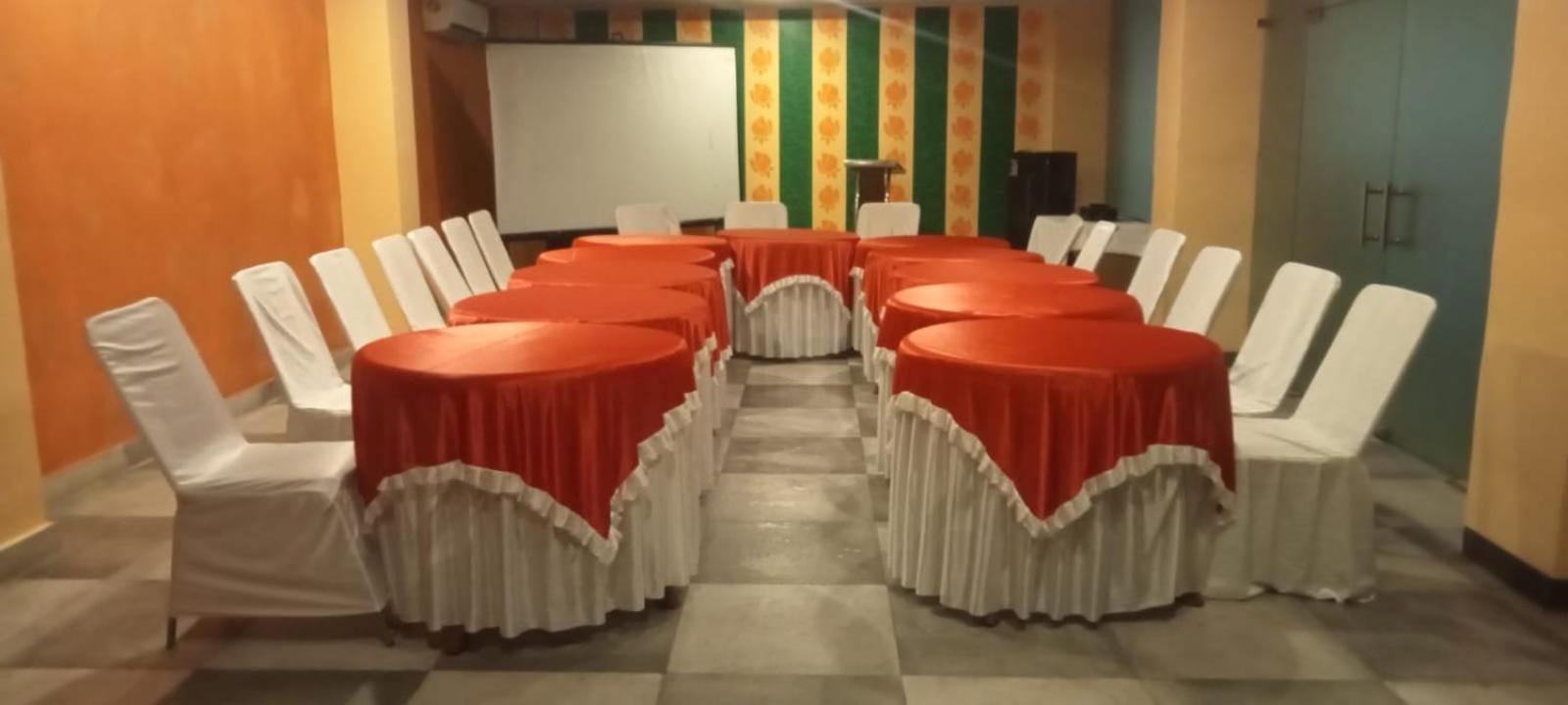 Hotel Grand Surya Kodarma Dış mekan fotoğraf